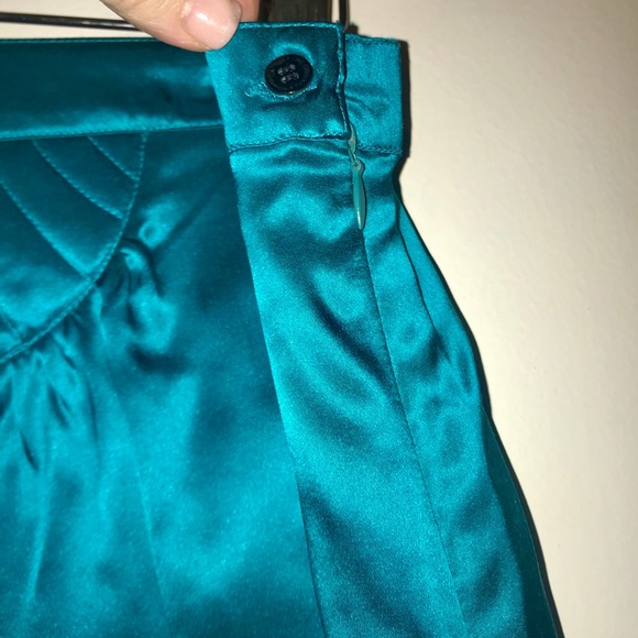 ❌SOLD❌Ben Sherman Emerald Green Silk Skirt XL - Picture 6 of 7